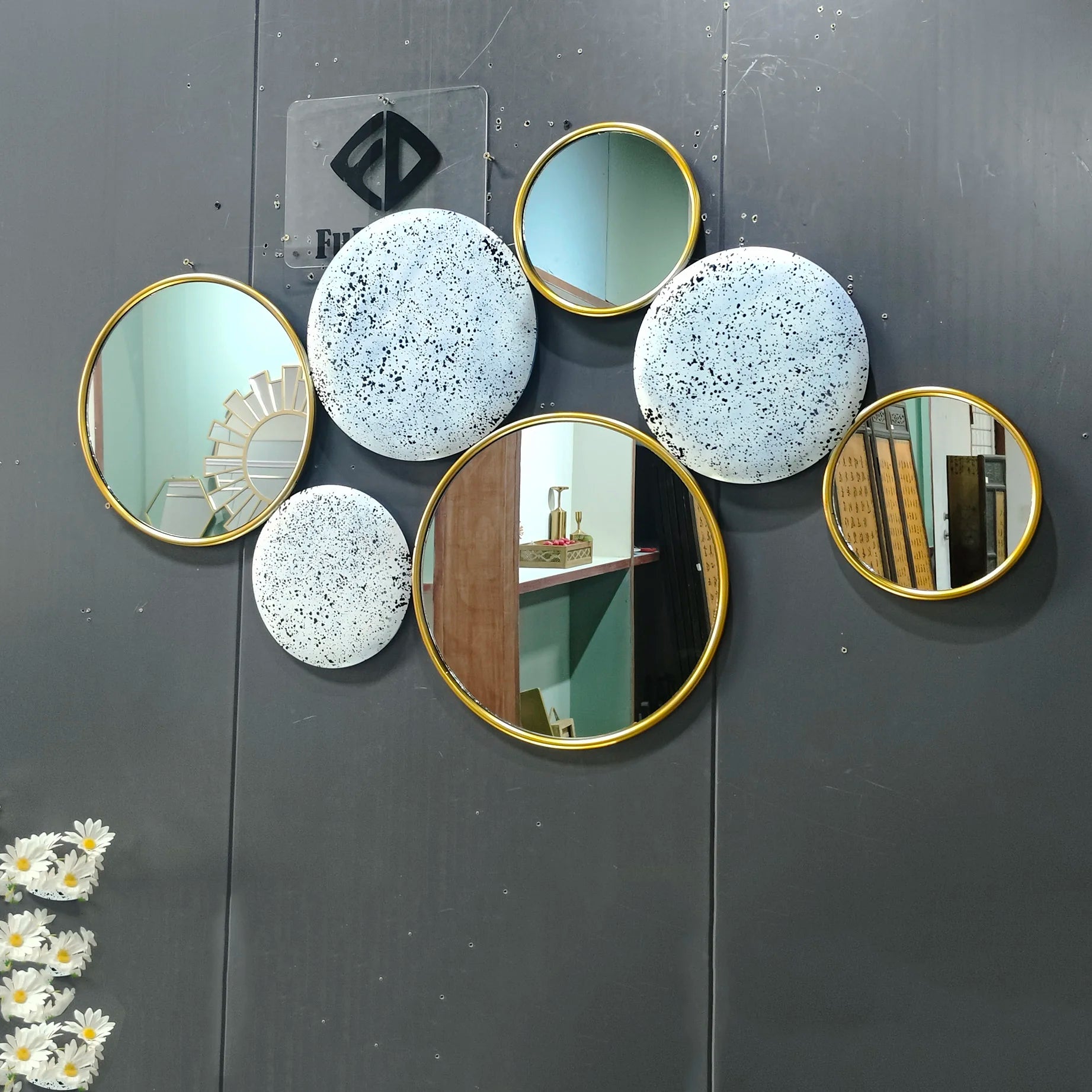 118X71 New Dropshipping Products 2024 Large Wall Bedroom Makeup Golden Mirrors Bathroom Home Decor Art Frame House Decoration